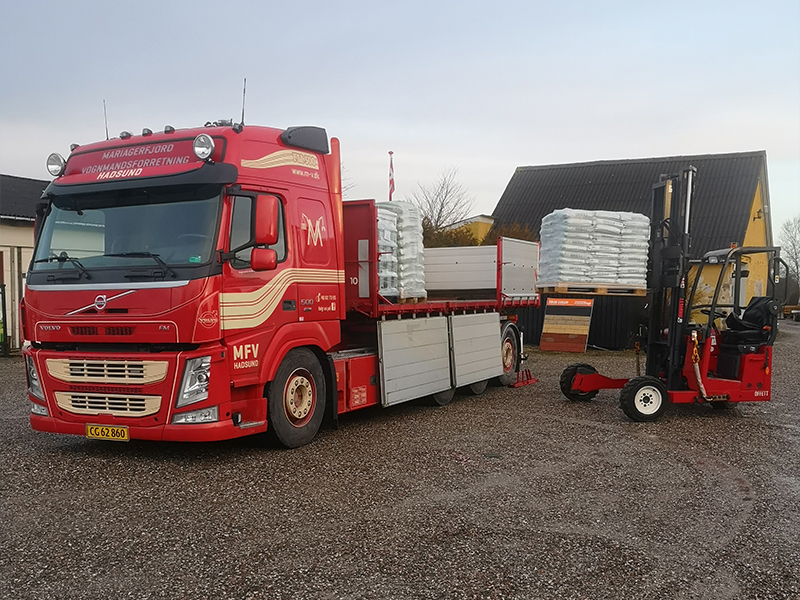 få leveret med lastbil og truck hos Mariagerfjord Vognmandsforretning